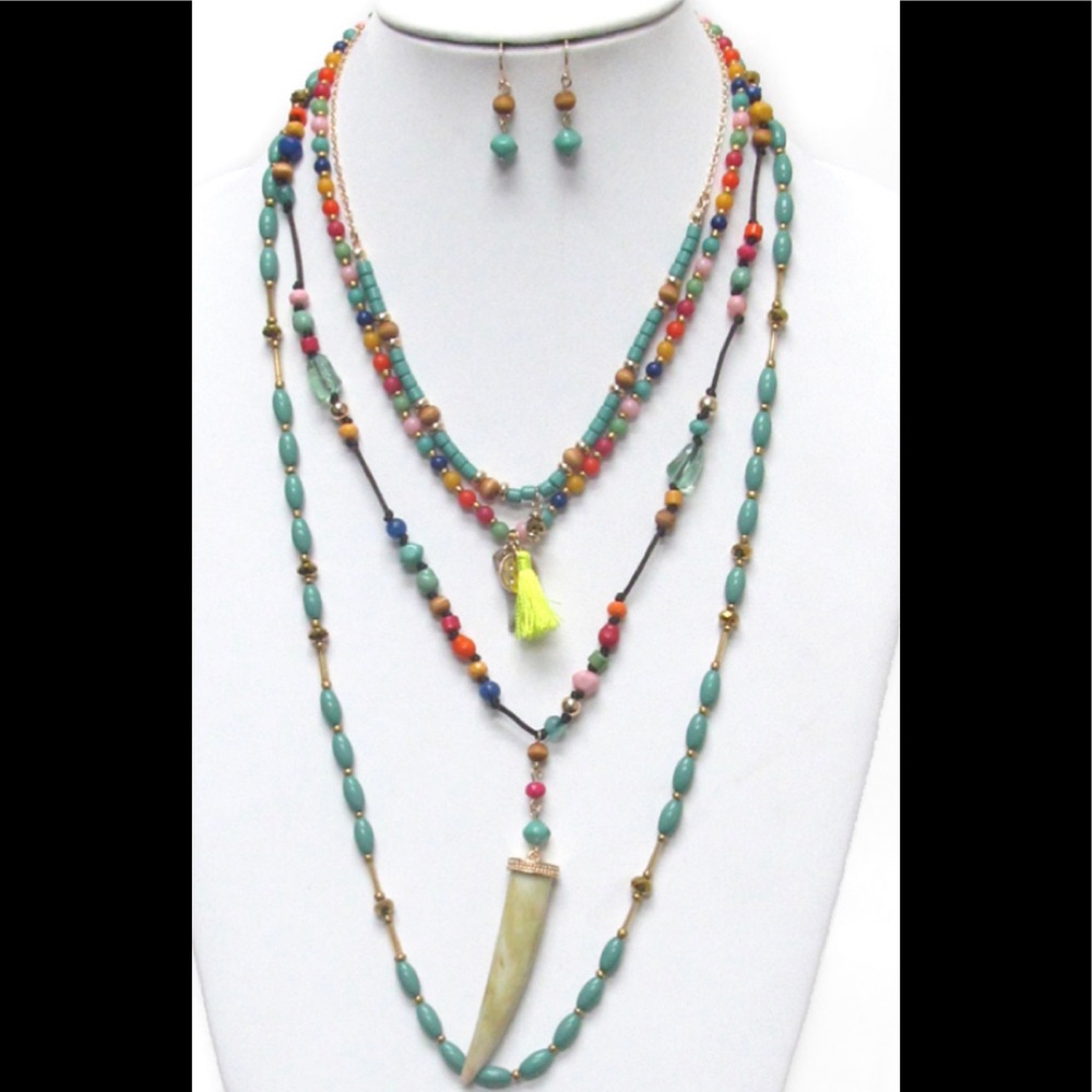 Multi beaded horn necklace